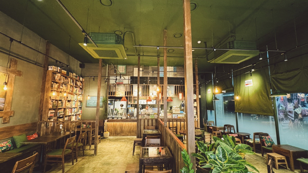 Cong Cafe also has many different seating corners for you to choose from.