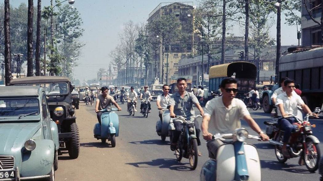 Experience tour by different transportation in Saigon